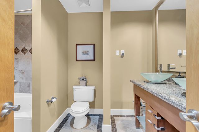 150 Bee Street 516, Charleston, SC 29401