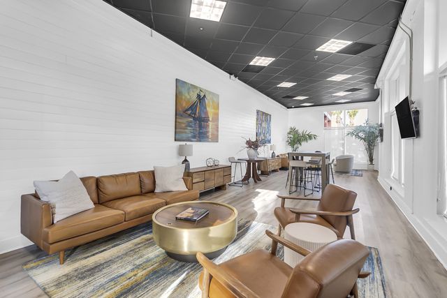 150 Bee Street 516, Charleston, SC 29401