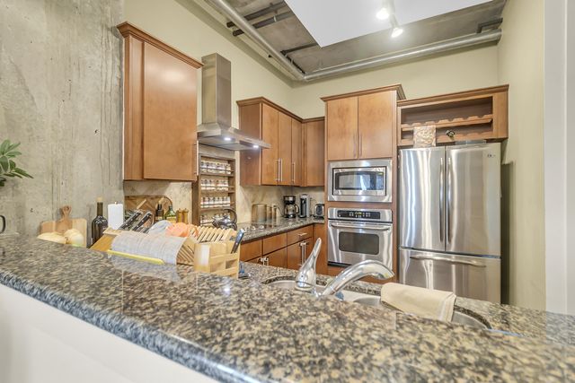 150 Bee Street 516, Charleston, SC 29401