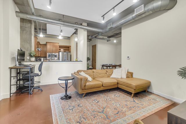 150 Bee Street 516, Charleston, SC 29401