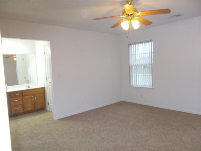 817 Clancy Court, Raymore, MO 64083