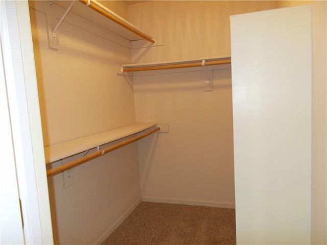 817 Clancy Court, Raymore, MO 64083