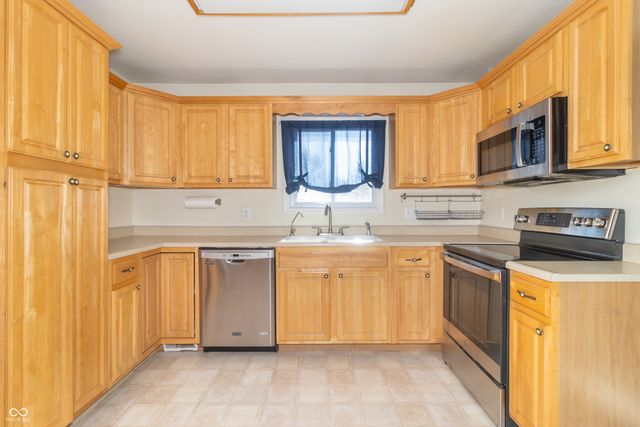 2110 Wayne Drive, Greenfield, IN 46140