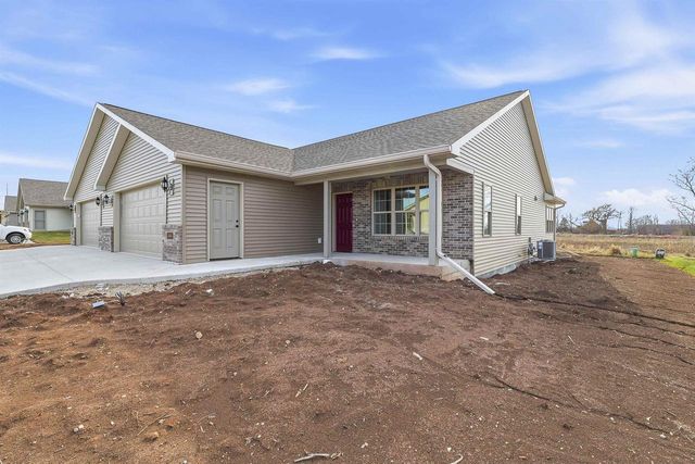 340 TWILIGHT TRAIL, Fond Du Lac, WI 54937