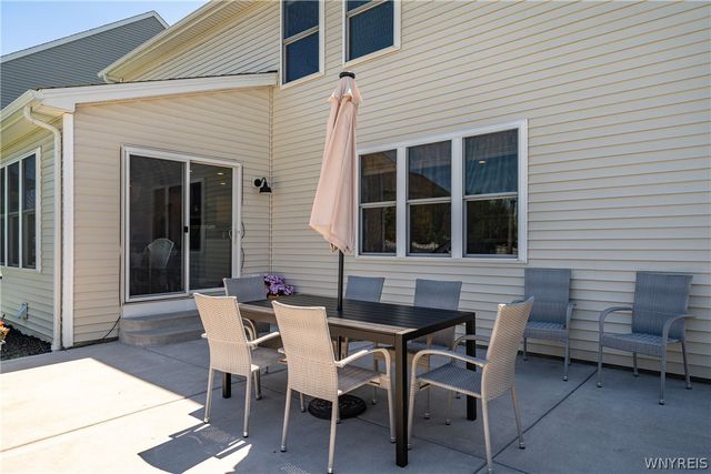 99 Cherry Laurel Lane, Amherst, NY 14228