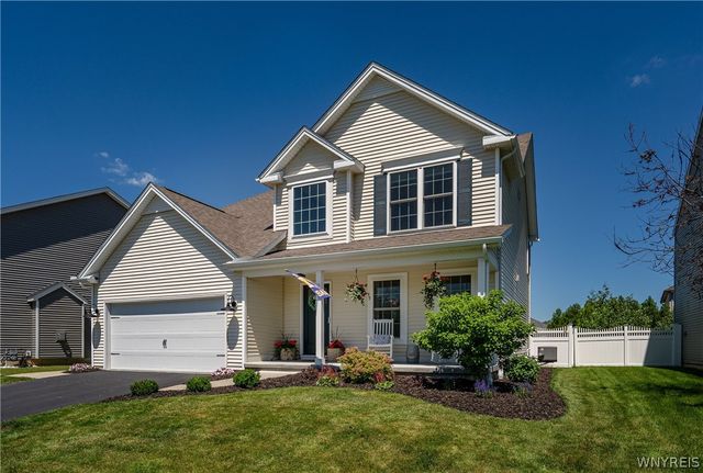 99 Cherry Laurel Lane, Amherst, NY 14228