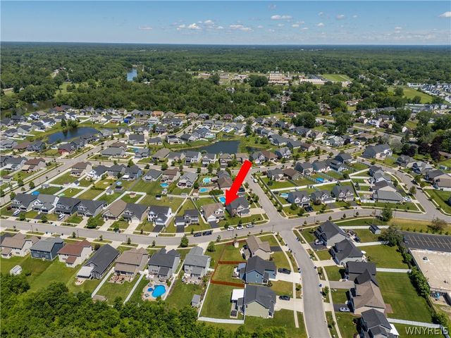 99 Cherry Laurel Lane, Amherst, NY 14228
