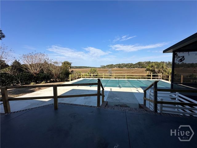 170 Sayle Lane, Richmond Hill, GA 31324