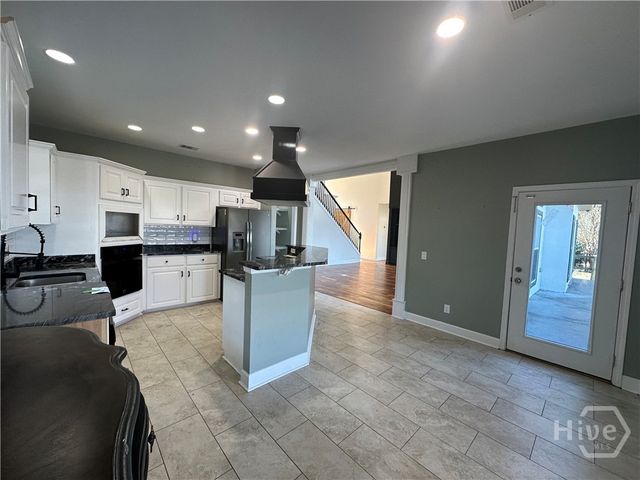 170 Sayle Lane, Richmond Hill, GA 31324