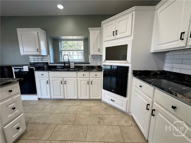 170 Sayle Lane, Richmond Hill, GA 31324