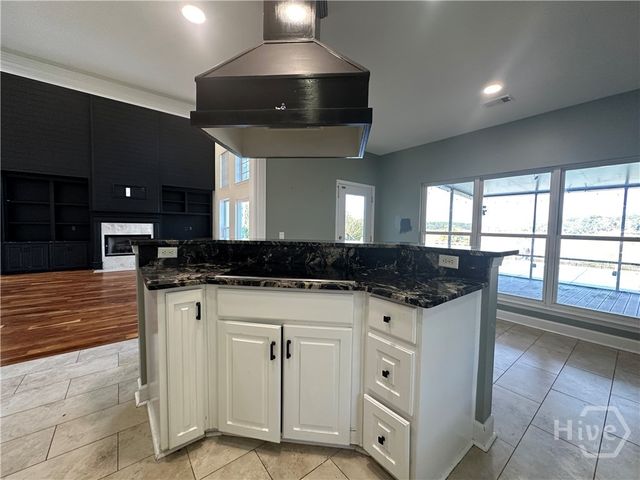 170 Sayle Lane, Richmond Hill, GA 31324