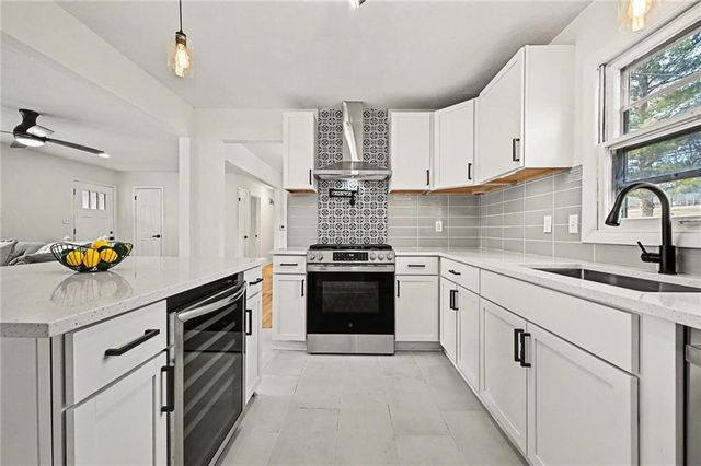 5936 Laurel Avenue, Raytown, MO 64133