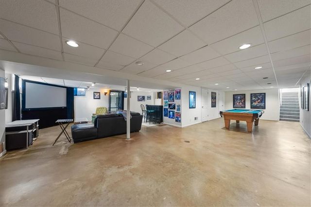 9421 Mackey Street, Overland Park, KS 66212