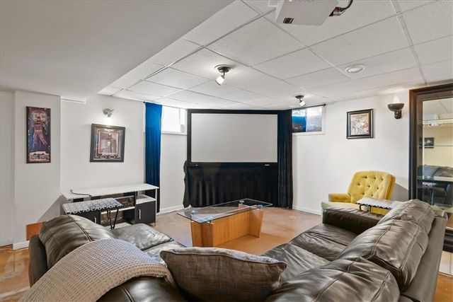 9421 Mackey Street, Overland Park, KS 66212