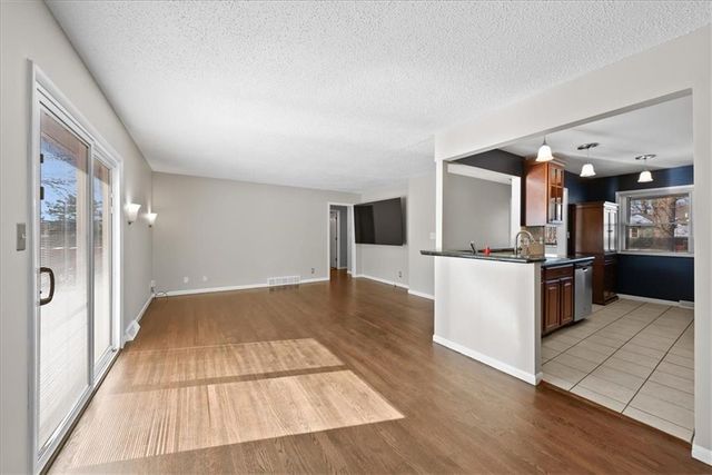 9421 Mackey Street, Overland Park, KS 66212