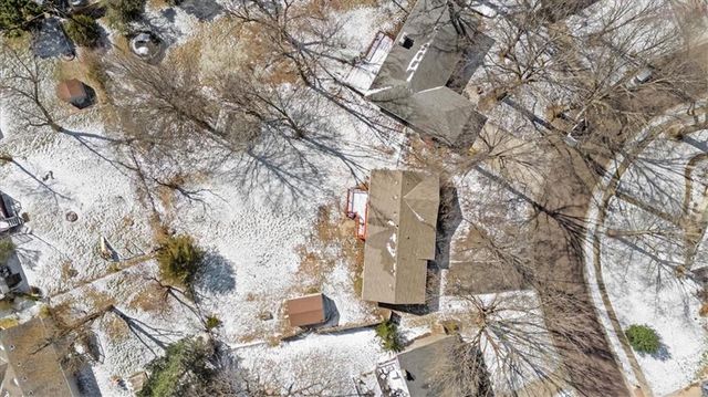 9421 Mackey Street, Overland Park, KS 66212