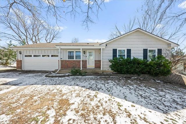 9421 Mackey Street, Overland Park, KS 66212