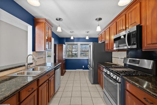 9421 Mackey Street, Overland Park, KS 66212