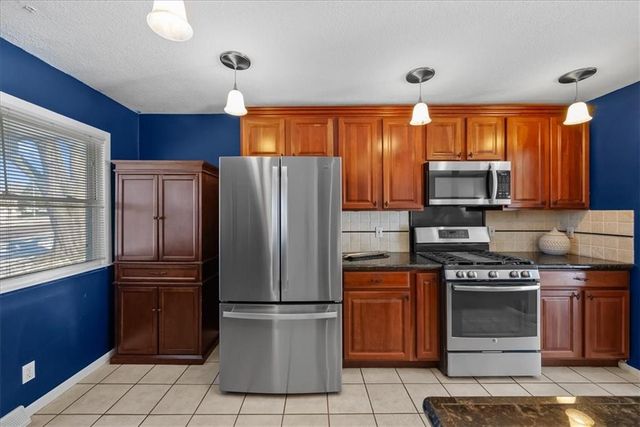 9421 Mackey Street, Overland Park, KS 66212