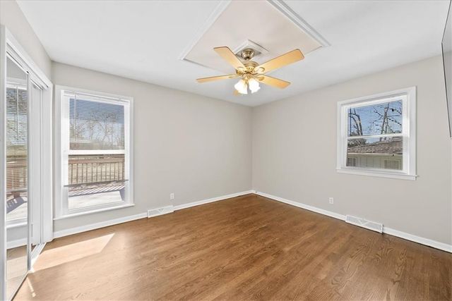 9421 Mackey Street, Overland Park, KS 66212