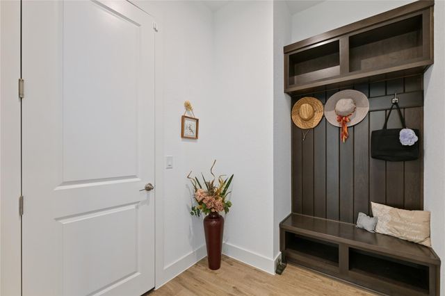 100 Arborosa PASS, Liberty Hill, TX 78642