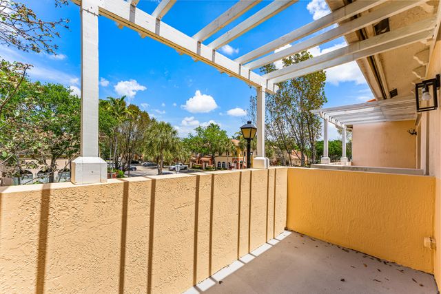 205 S Santa Catalina Circle 205, North Lauderdale, FL 33068