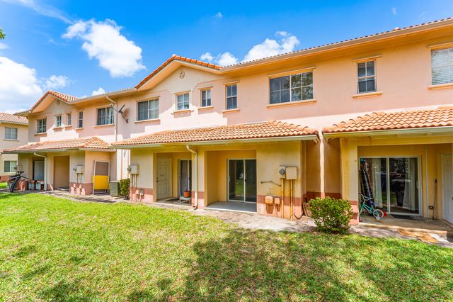 205 S Santa Catalina Circle 205, North Lauderdale, FL 33068