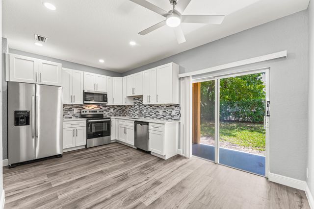 205 S Santa Catalina Circle 205, North Lauderdale, FL 33068