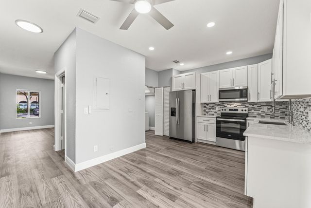 205 S Santa Catalina Circle 205, North Lauderdale, FL 33068