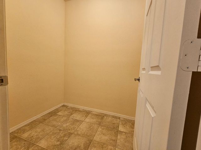 18416 N Cave Creek Road Apt 1072, Phoenix, AZ 85032