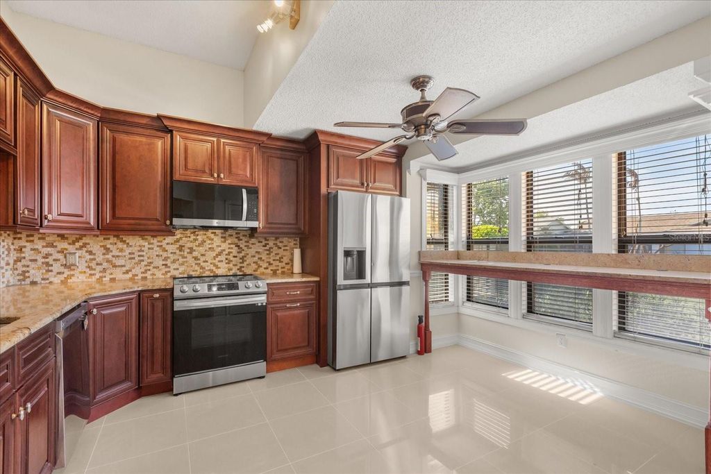 Image 12 of property listing at 5332 DORRINGTON LANE, Orlando, FL 32821