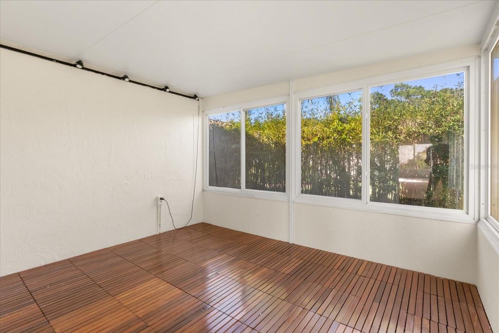 Image 15 of property listing at 5332 DORRINGTON LANE, Orlando, FL 32821