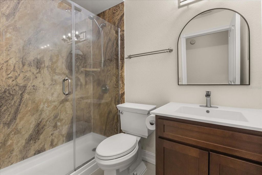 Image 18 of property listing at 5332 DORRINGTON LANE, Orlando, FL 32821