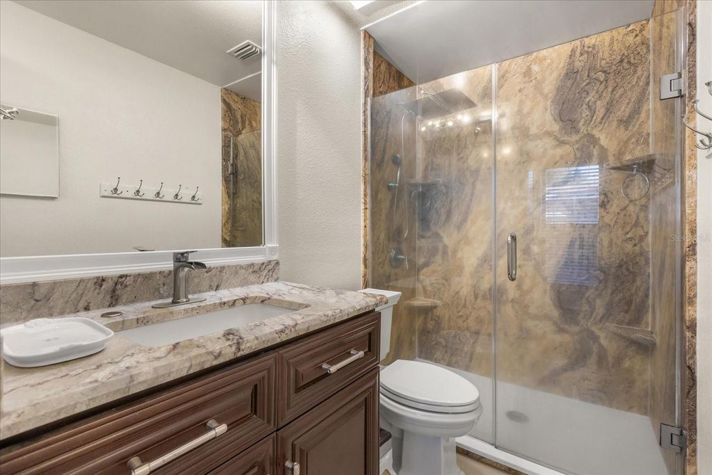 Image 23 of property listing at 5332 DORRINGTON LANE, Orlando, FL 32821