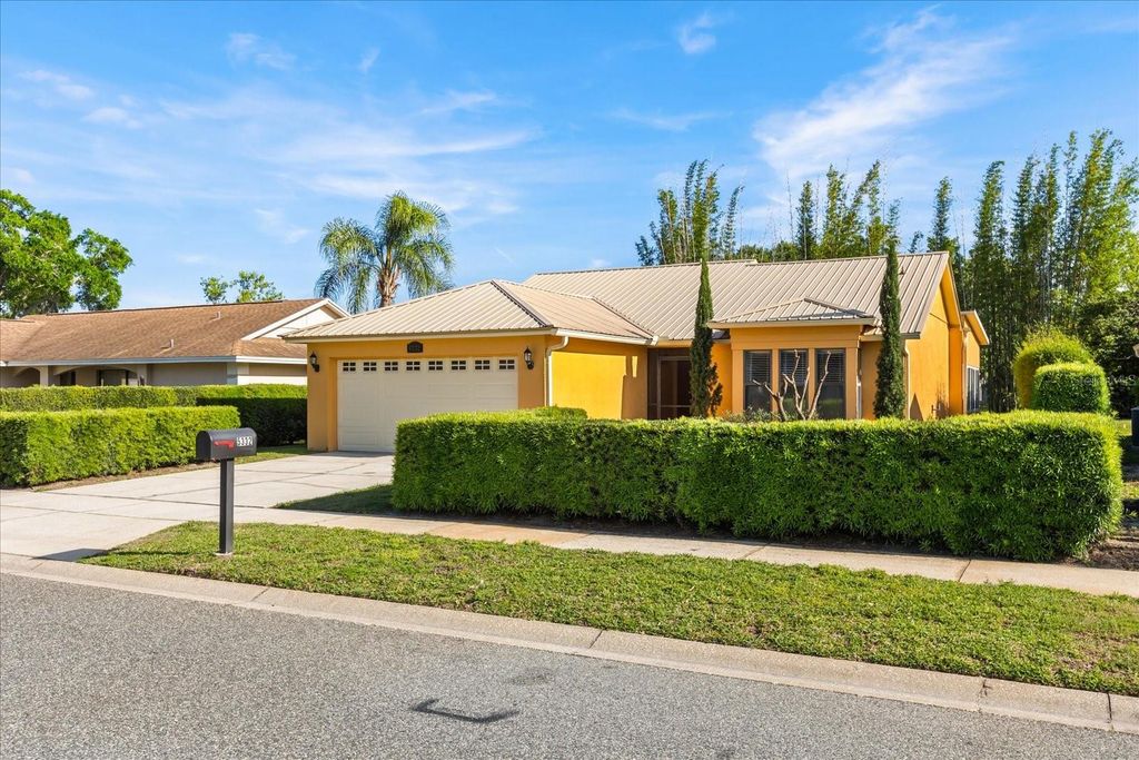 Image 4 of property listing at 5332 DORRINGTON LANE, Orlando, FL 32821