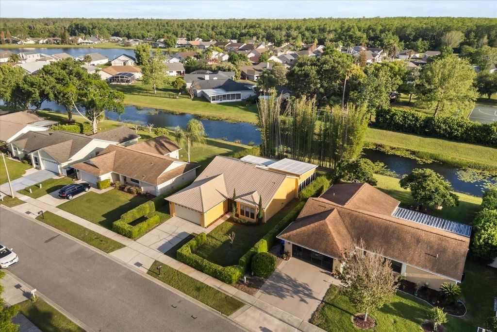 Image 32 of property listing at 5332 DORRINGTON LANE, Orlando, FL 32821