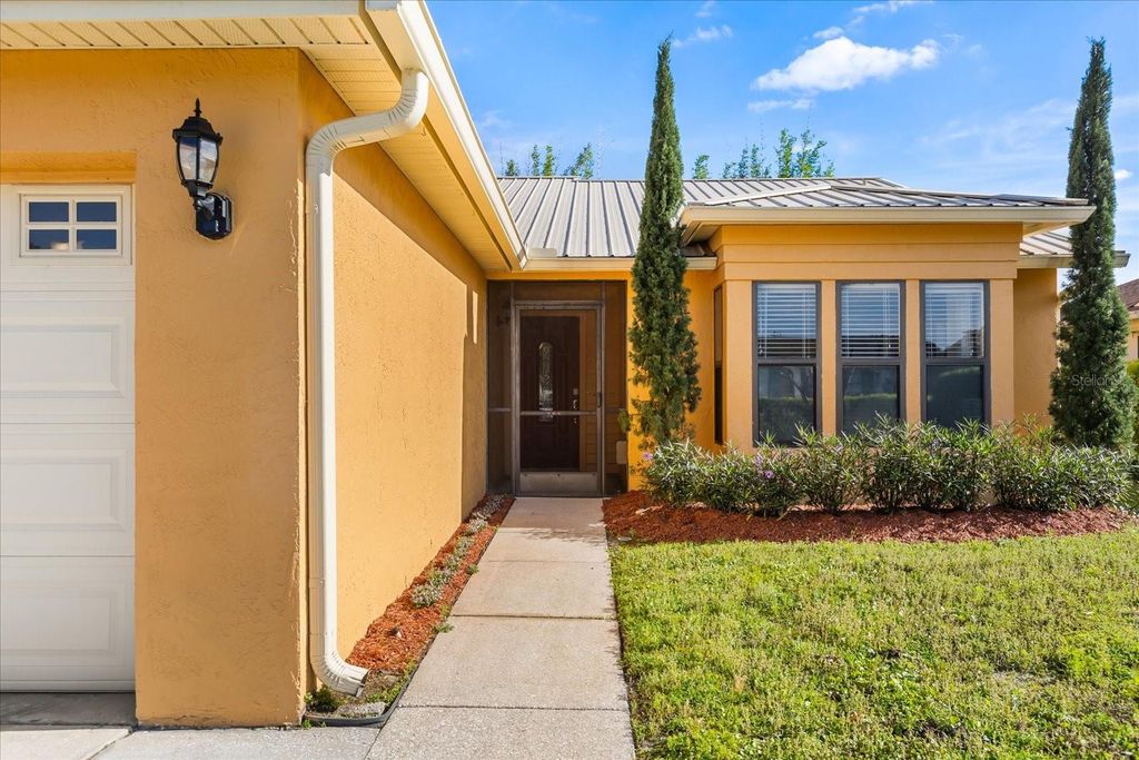 Image 5 of property listing at 5332 DORRINGTON LANE, Orlando, FL 32821