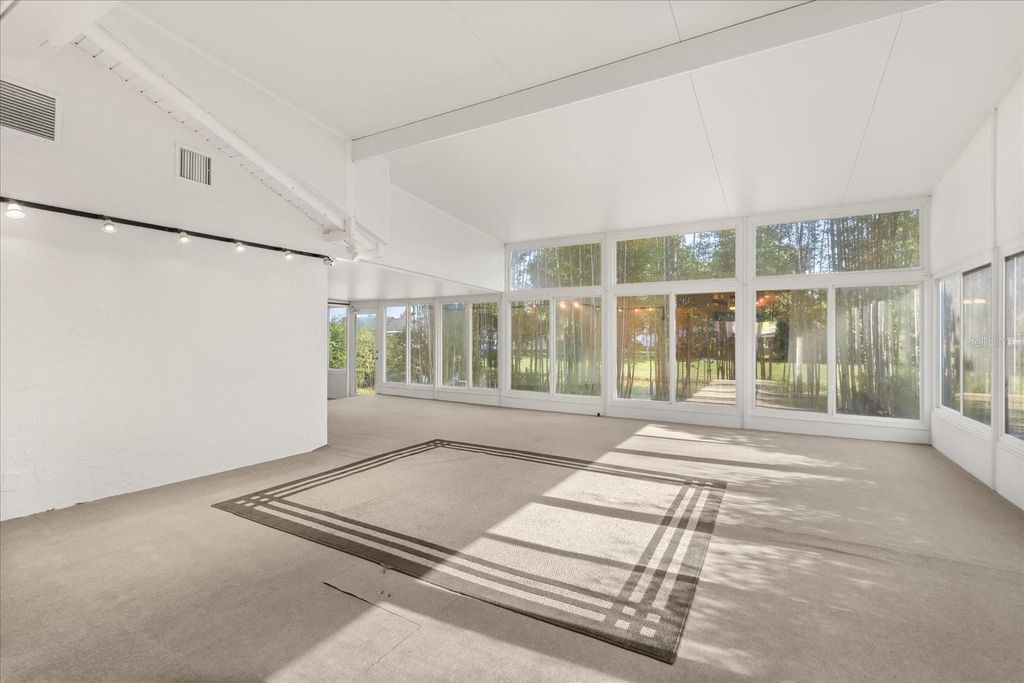 Image 7 of property listing at 5332 DORRINGTON LANE, Orlando, FL 32821