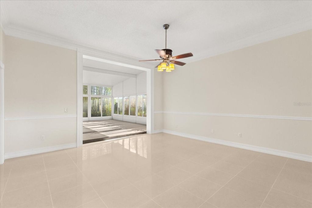 Image 8 of property listing at 5332 DORRINGTON LANE, Orlando, FL 32821