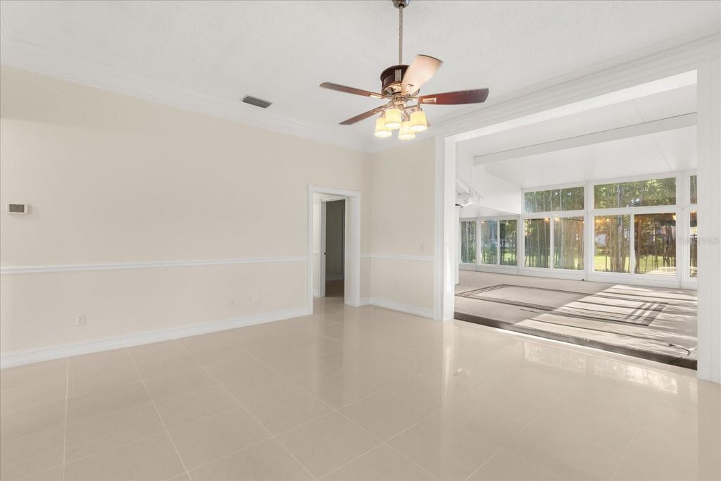 Image 10 of property listing at 5332 DORRINGTON LANE, Orlando, FL 32821