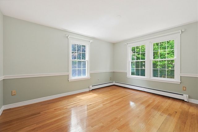 7 Cahill Park Dr, Framingham, MA 01702