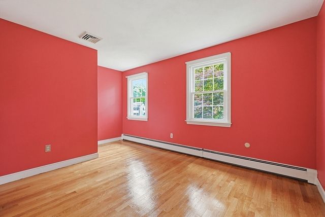7 Cahill Park Dr, Framingham, MA 01702