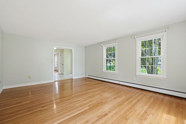 7 Cahill Park Dr, Framingham, MA 01702