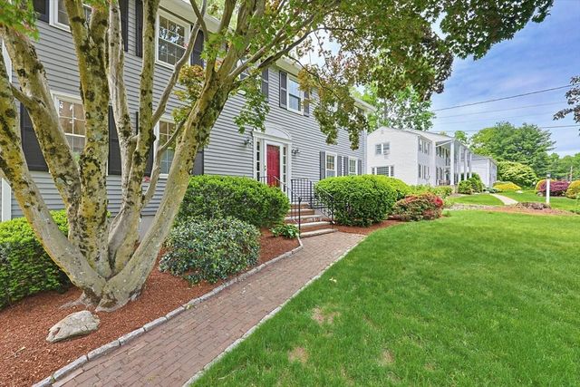 7 Cahill Park Dr, Framingham, MA 01702