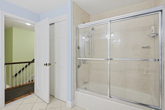 7 Cahill Park Dr, Framingham, MA 01702
