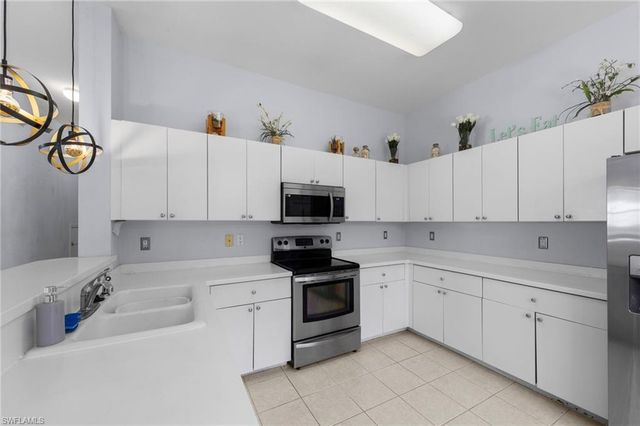 2727 Blue Cypress Lake CT, Cape Coral, FL 33909