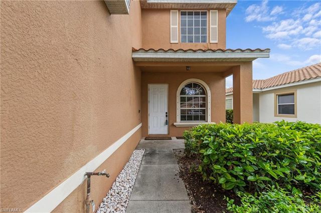 2727 Blue Cypress Lake CT, Cape Coral, FL 33909