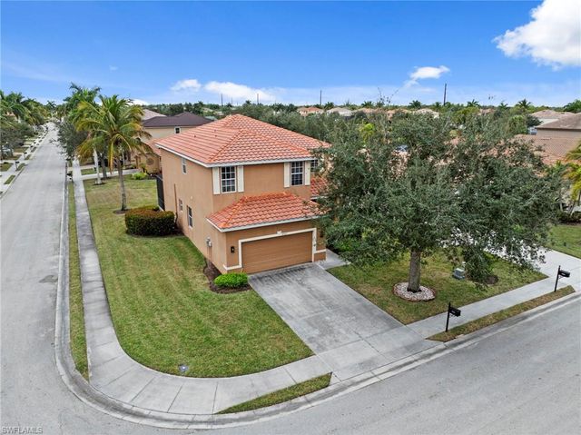 2727 Blue Cypress Lake CT, Cape Coral, FL 33909