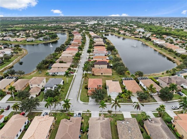 2727 Blue Cypress Lake CT, Cape Coral, FL 33909