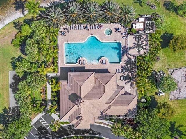 2727 Blue Cypress Lake CT, Cape Coral, FL 33909